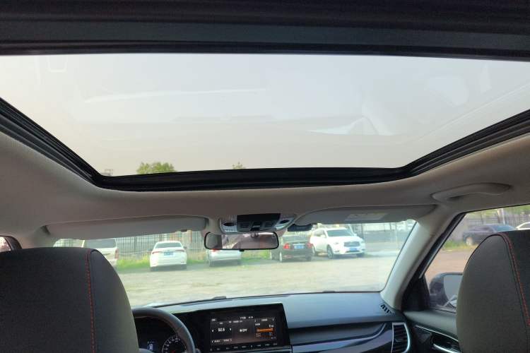 Used Kia KX3 2021 1.5L CVT Trend Edition Headliner