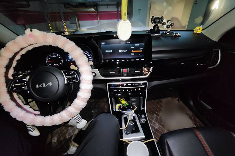 Used Kia KX3 2021 1.5L CVT Trend Edition Interior 2