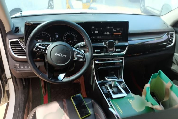 Used Kia KX3 2021 1.5L CVT Trend Edition Interior 2