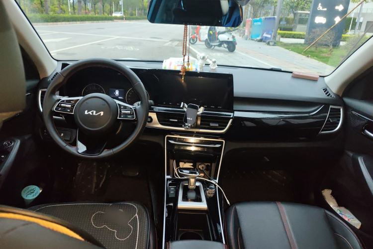 Used Kia KX3 2021 1.5L CVT Trend Edition Interior 2