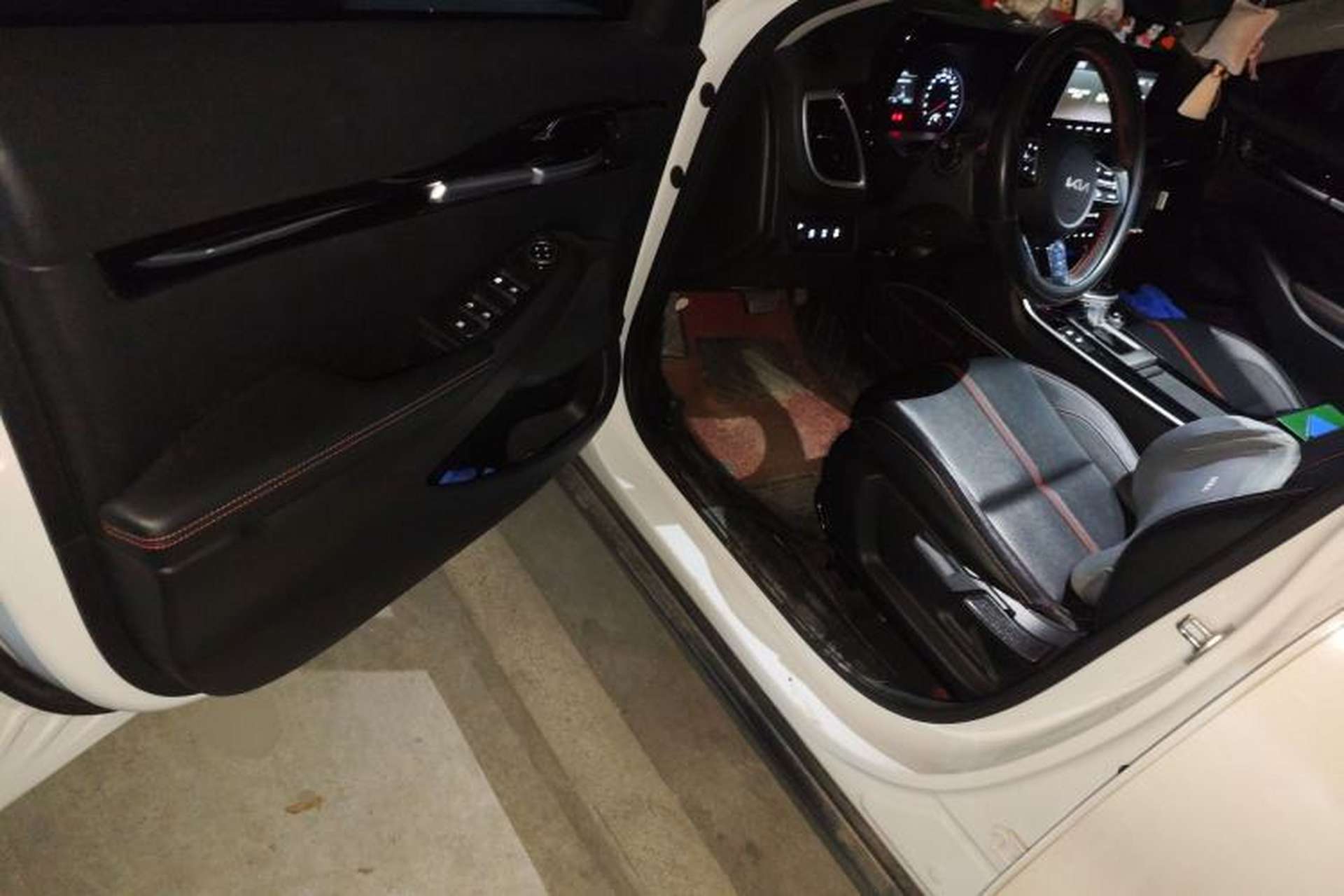Used Kia KX3 2021 1.5L CVT Trend Edition Interior 3