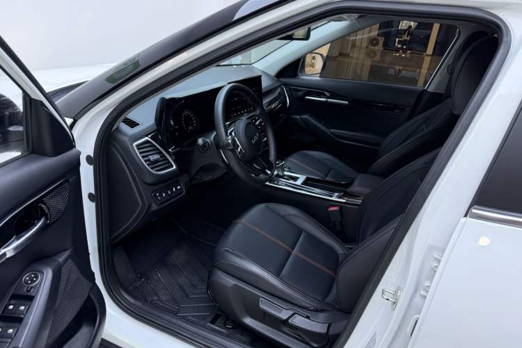 Used Kia KX3 2021 1.5L CVT Refreshed Edition Interior 6