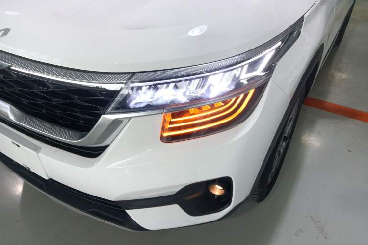 Used Kia KX3 2021 1.5L CVT Trend Edition Left Front Headlight