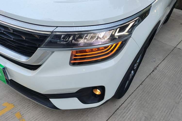Used Kia KX3 2021 1.5L CVT Trend Edition Left Front Headlight