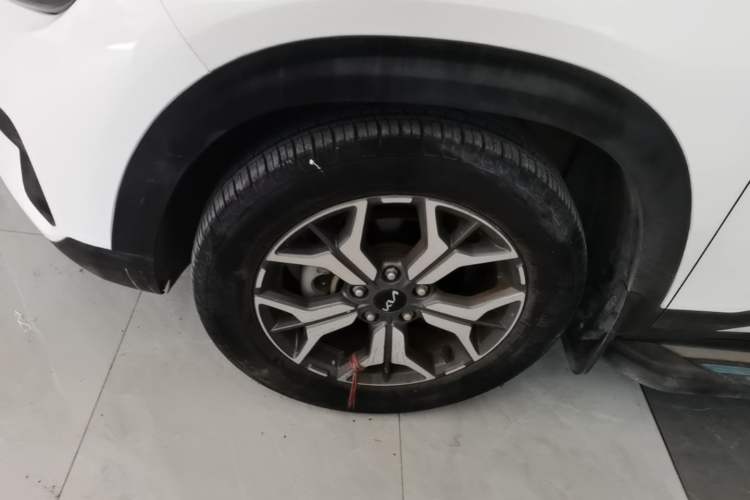 Used Kia KX3 2021 1.5L CVT Trend Edition Left Front Wheel Hub
