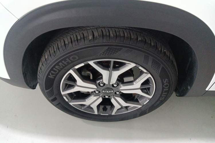 Used Kia KX3 2021 1.5L CVT Trend Edition Left Front Wheel Hub