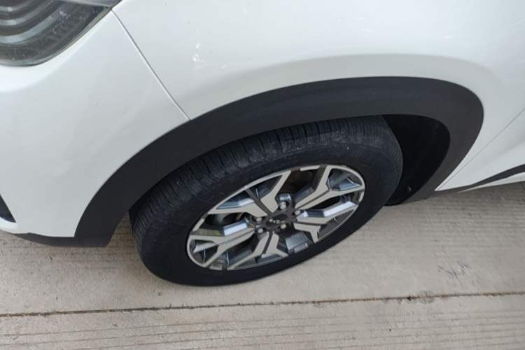 Used Kia KX3 2021 1.5L CVT Trend Edition Left Front Wheel Hub