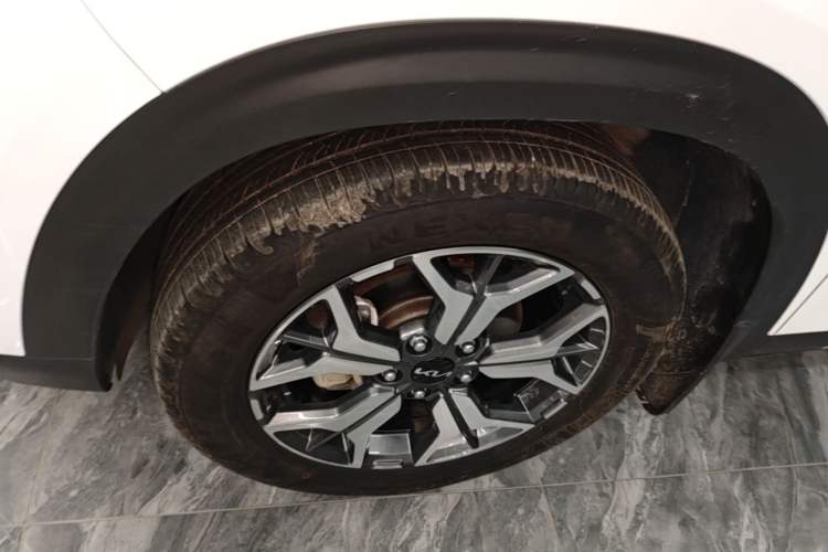 Used Kia KX3 2021 1.5L CVT Trend Edition Left Front Wheel Hub