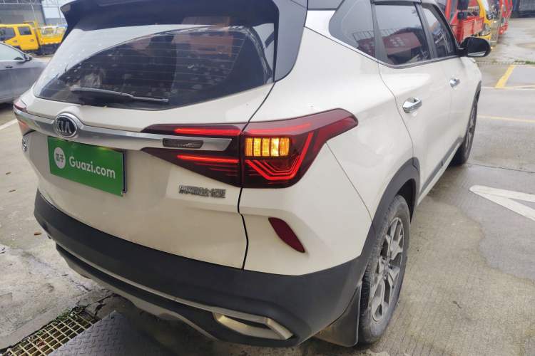 Used Kia KX3 2021 1.5L CVT Trend Edition Rear Right 45 Deg