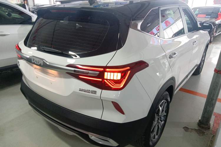 Used Kia KX3 2021 1.5L CVT Trend Edition Rear Right 45 Deg