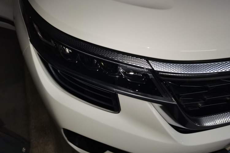 Used Kia KX3 2021 1.5L CVT Trend Edition Right Front Headlight