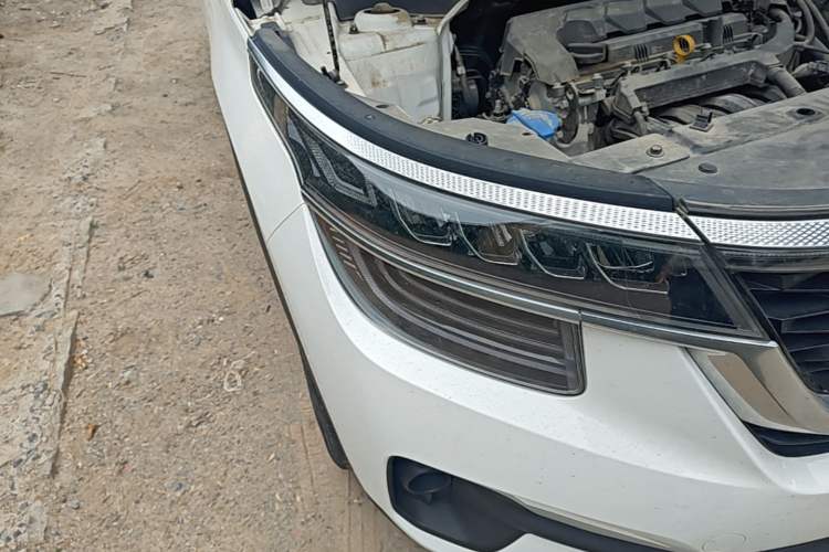 Used Kia KX3 2021 1.5L CVT Trend Edition Right Front Headlight