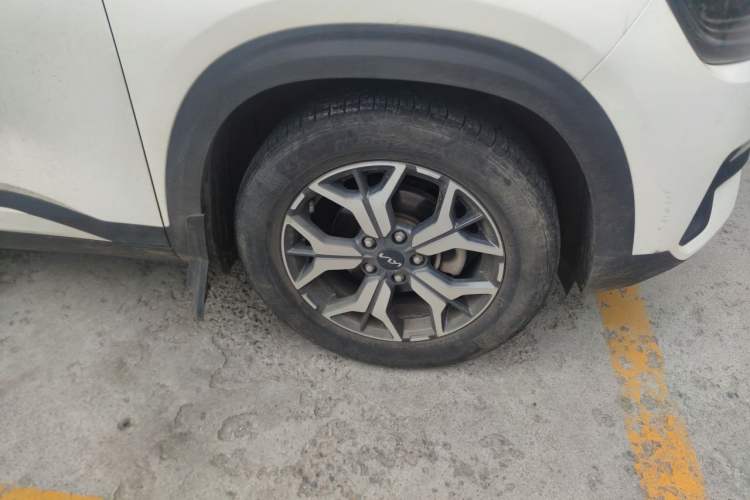 Used Kia KX3 2021 1.5L CVT Trend Edition Right Front Wheel Hub