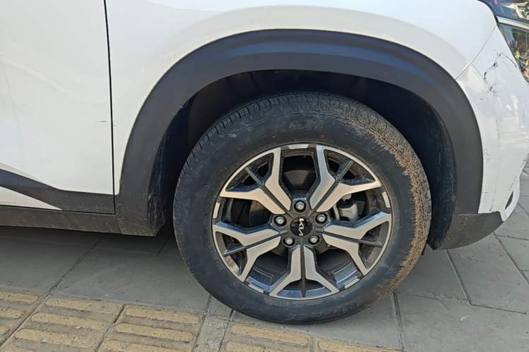 Used Kia KX3 2021 1.5L CVT Trend Edition Right Front Wheel Hub