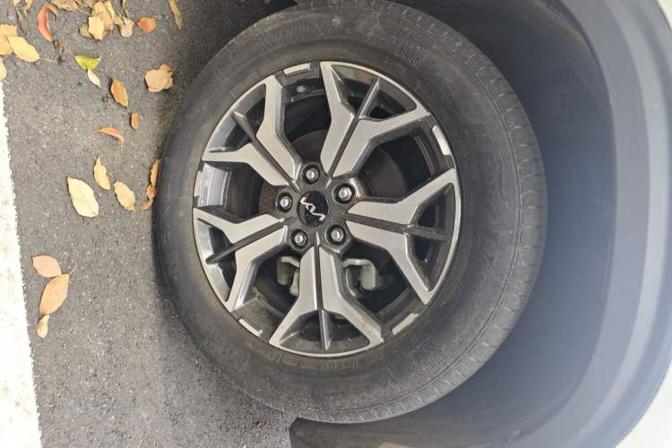 Used Kia KX3 2021 1.5L CVT Trend Edition Right Front Wheel Hub