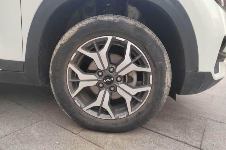 Used Kia KX3 2021 1.5L CVT Trend Edition Right Front Wheel Hub