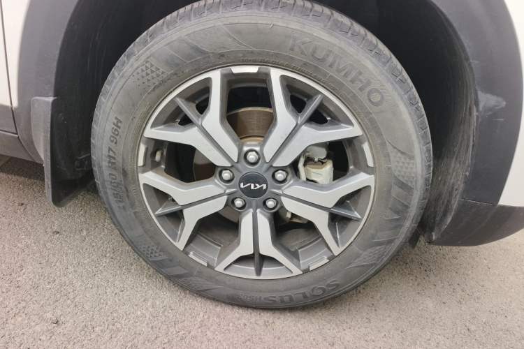 Used Kia KX3 2021 1.5L CVT Trend Edition Right Front Wheel Hub