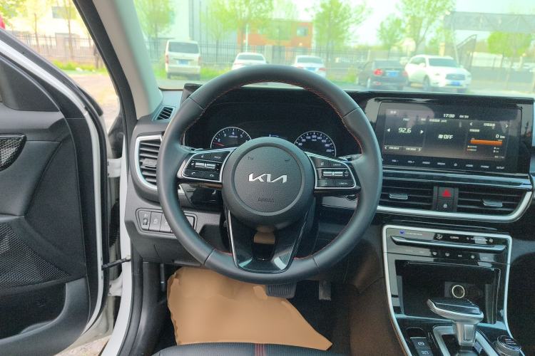 Used Kia KX3 2021 1.5L CVT Trend Edition Steering Wheel