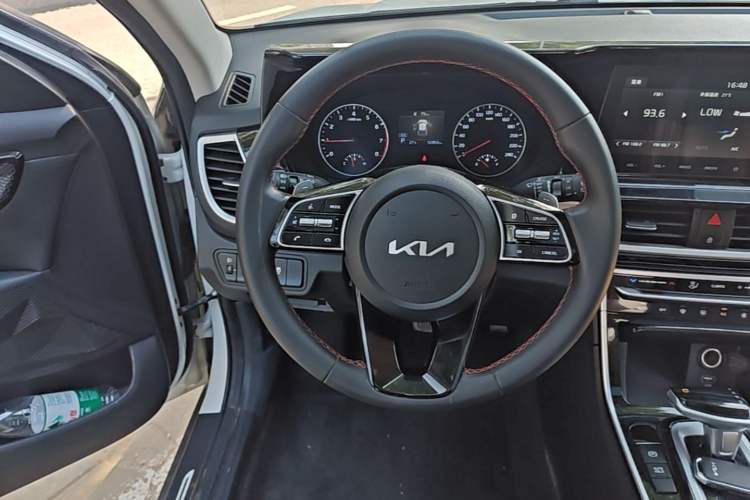 Used Kia KX3 2021 1.5L CVT Trend Edition Steering Wheel