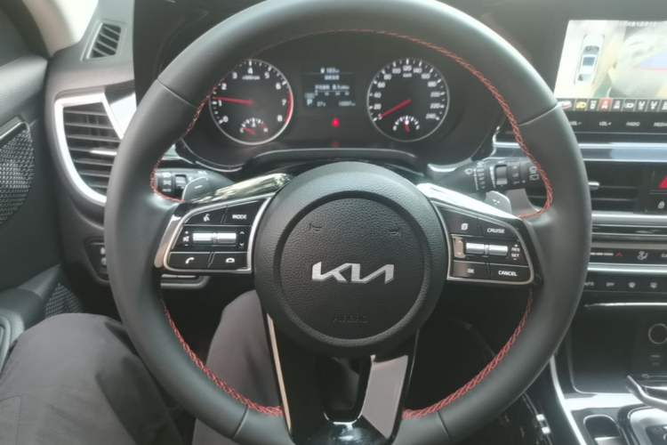 Used Kia KX3 2021 1.5L CVT Trend Edition Steering Wheel