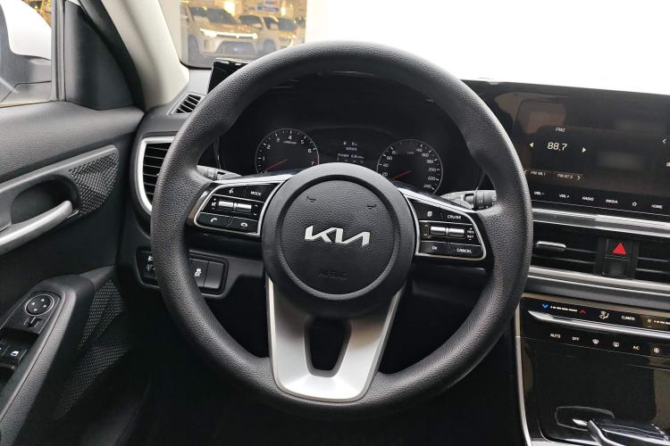 Used Kia KX3 2021 1.5L CVT Comfort Edition Steering Wheel