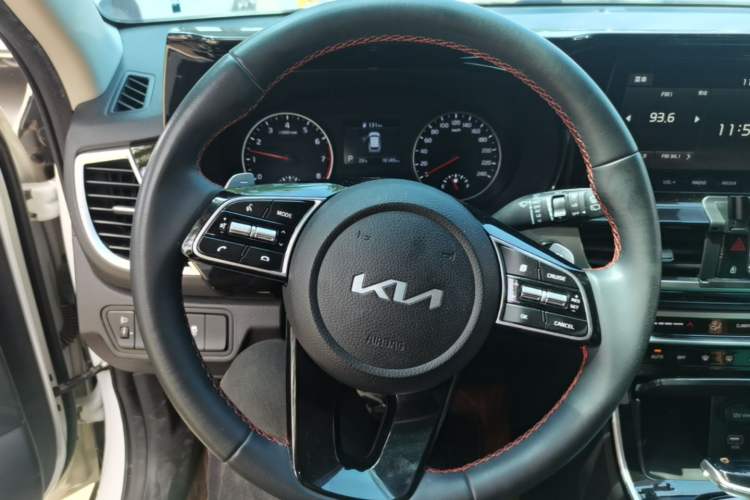 Used Kia KX3 2021 1.5L CVT Trend Edition Steering Wheel