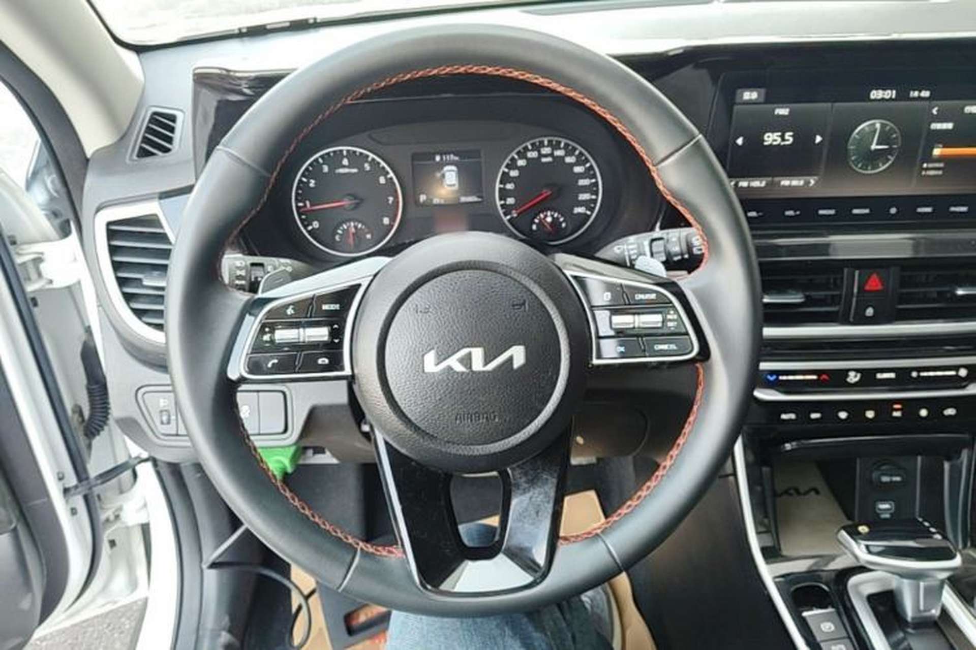 Used Kia KX3 2021 1.5L CVT Trend Edition Steering Wheel