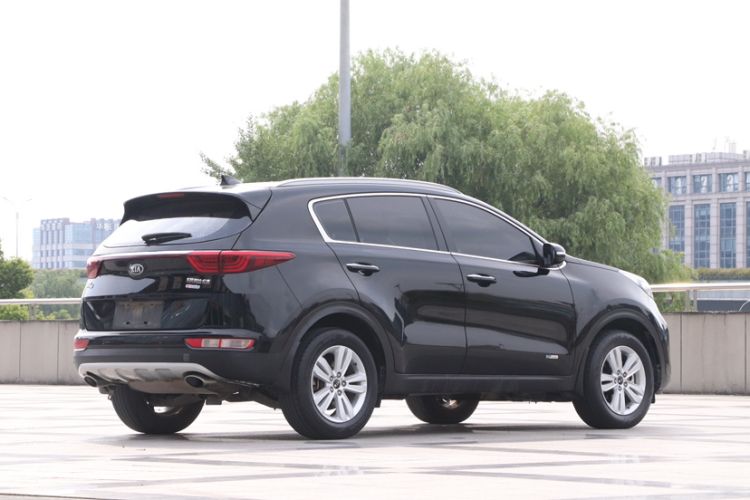 Used Kia KX5 2016 1.6T Automatic Two-Wheel Drive DLX Exterior 5