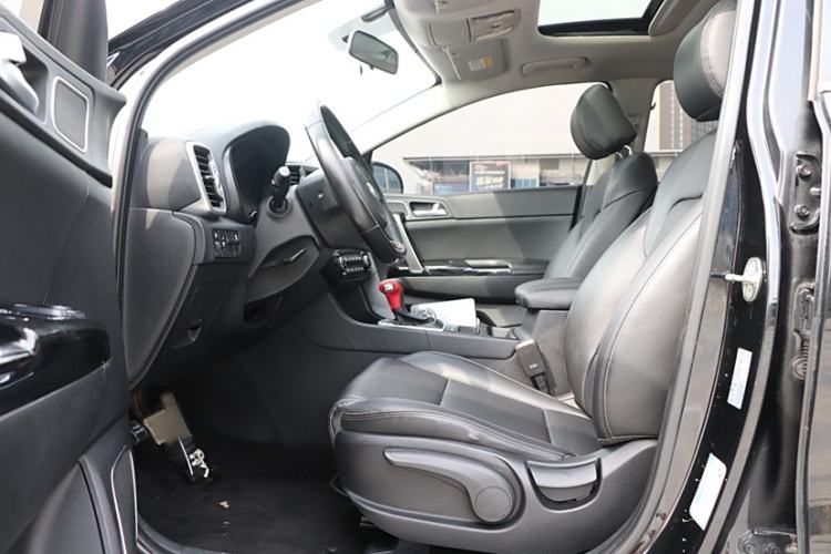 Used Kia KX5 2016 1.6T Automatic Two-Wheel Drive DLX Interior 2