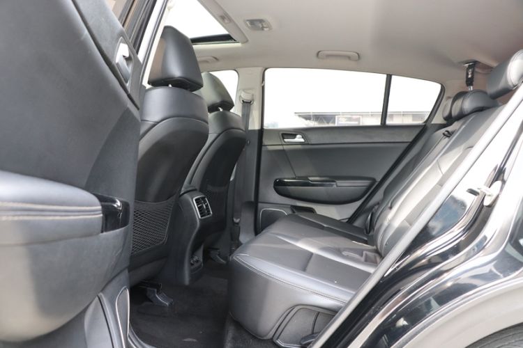 Used Kia KX5 2016 1.6T Automatic Two-Wheel Drive DLX Interior 3