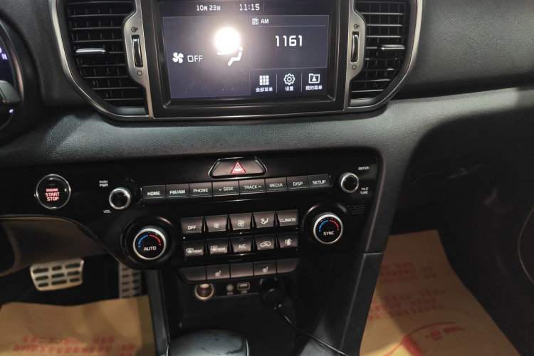 Used Kia KX5 2017 1.6T Automatic Two-Wheel Drive 15th Anniversary Special Edition DLX Audio And AC Panel