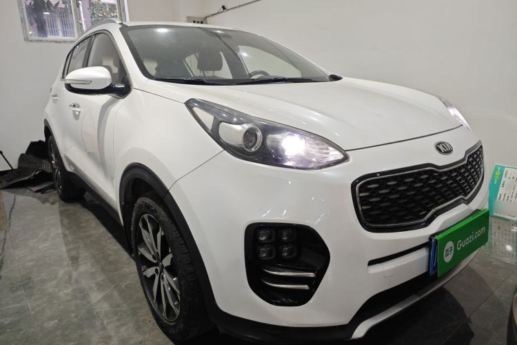 Used Kia KX5 2017 1.6T Automatic Two-Wheel Drive 15th Anniversary Special Edition DLX Front Right 45 Deg