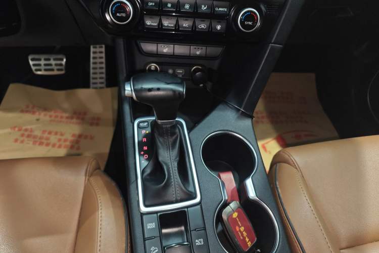 Used Kia KX5 2017 1.6T Automatic Two-Wheel Drive 15th Anniversary Special Edition DLX Gear Lever