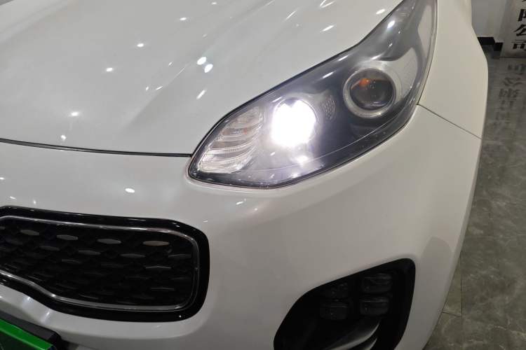 Used Kia KX5 2017 1.6T Automatic Two-Wheel Drive 15th Anniversary Special Edition DLX Left Front Headlight