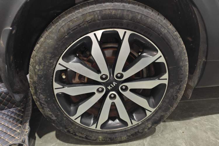 Used Kia KX5 2017 1.6T Automatic Two-Wheel Drive 15th Anniversary Special Edition DLX Right Rear Wheel Hub