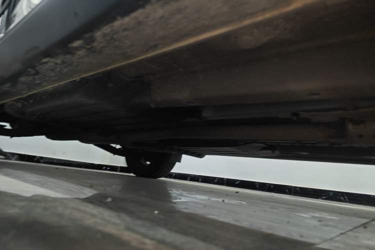 Used Kia KX5 2017 1.6T Automatic Two-Wheel Drive 15th Anniversary Special Edition DLX Right Side Sill