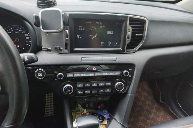 Used Kia KX5 2016 1.6T Automatic Two-Wheel Drive DLX Audio And AC Panel