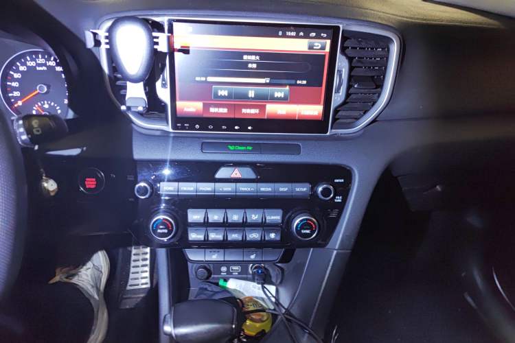 Used Kia KX5 2016 1.6T Automatic Two-Wheel Drive DLX Audio And AC Panel
