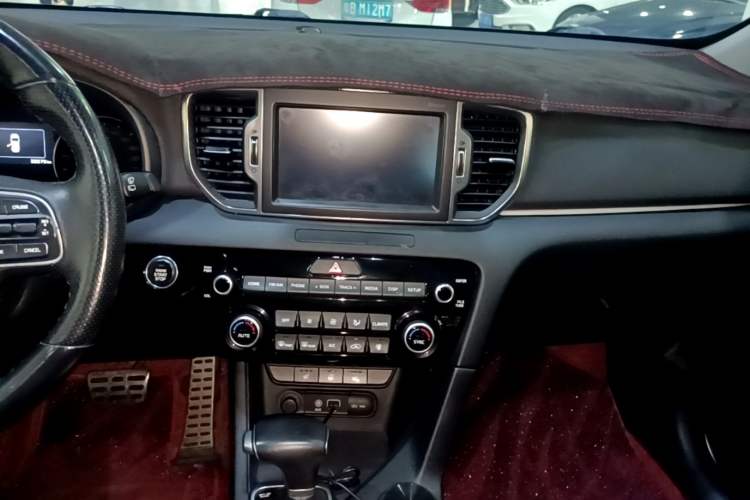 Used Kia KX5 2016 1.6T Automatic Two-Wheel Drive Premium Audio And AC Panel
