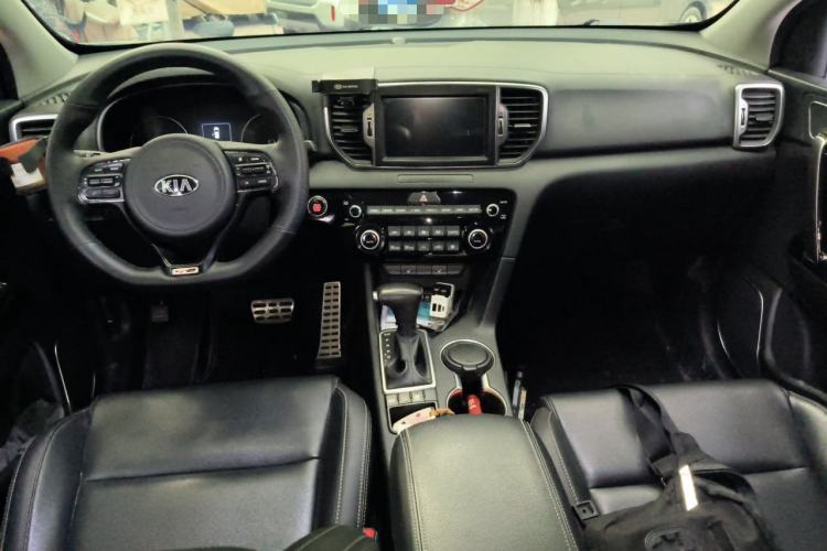 Used Kia KX5 2016 1.6T Automatic Two-Wheel Drive DLX Center Console