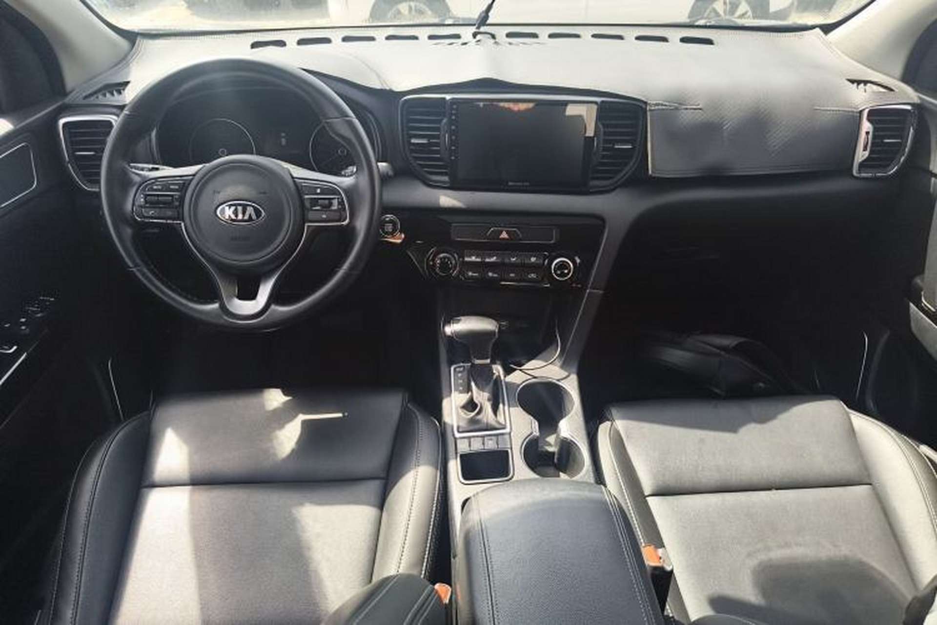Used Kia KX5 2016 2.0L Automatic 2WD GLS Center Console