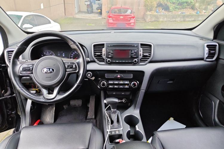 Used Kia KX5 2016 2.0L Automatic 2WD GLS Center Console