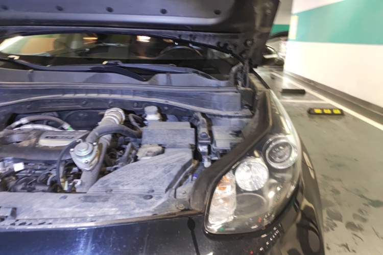 Used Kia KX5 2016 1.6T Automatic Two-Wheel Drive DLX Engine Bay Left