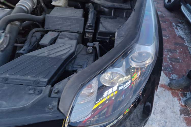 Used Kia KX5 2016 1.6T Automatic Two-Wheel Drive DLX Engine Bay Left