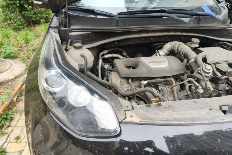 Used Kia KX5 2016 1.6T Automatic Two-Wheel Drive DLX Engine Bay Right