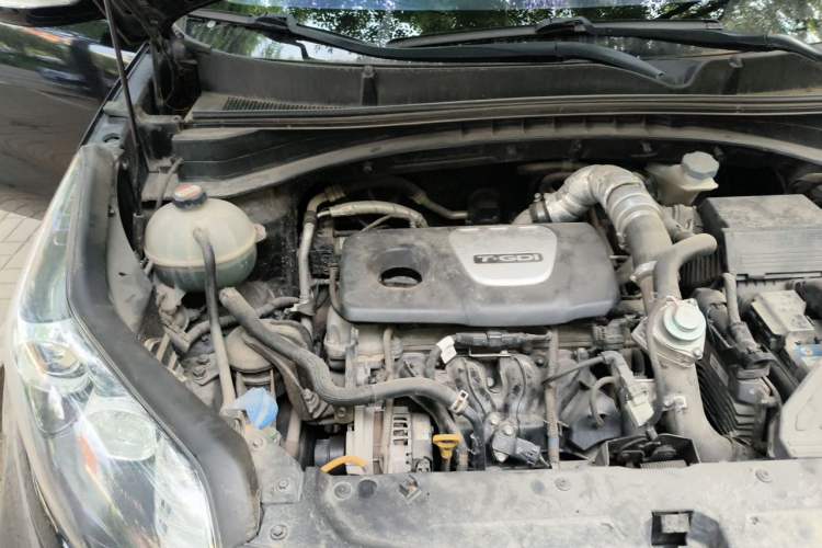 Used Kia KX5 2016 1.6T Automatic Two-Wheel Drive DLX Engine Bay Right