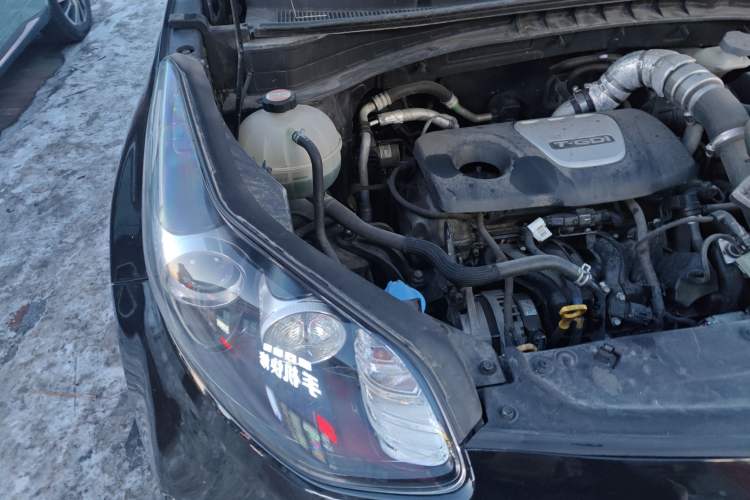 Used Kia KX5 2016 1.6T Automatic Two-Wheel Drive DLX Engine Bay Right