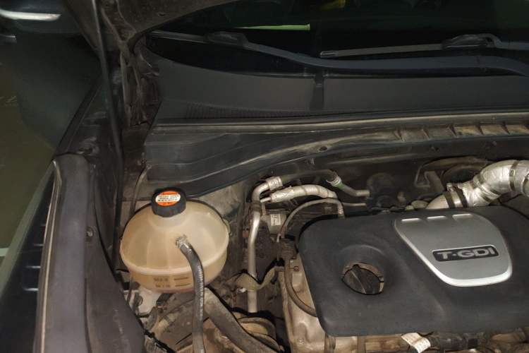 Used Kia KX5 2016 1.6T Automatic Two-Wheel Drive Premium Engine Bay Right
