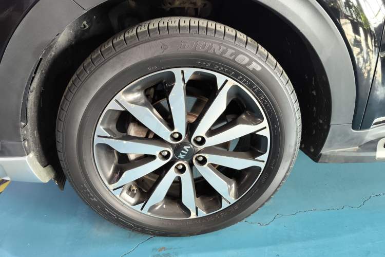 Used Kia KX5 2016 2.0L Automatic 2WD Premium Exterior 2