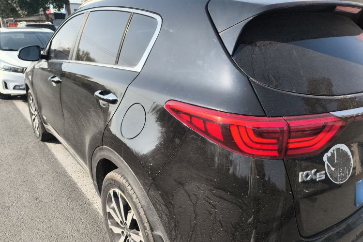 Used Kia KX5 2016 2.0L Automatic 2WD Premium Exterior 3